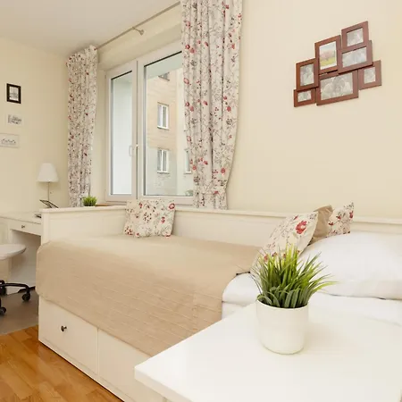 Center Zurawia By Renters Lejlighed