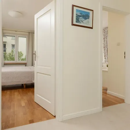 Center Zurawia By Renters דירה