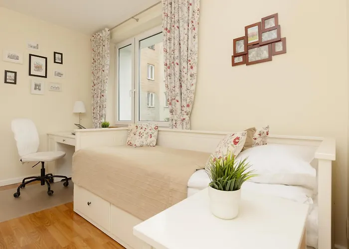 Center Zurawia By Renters Apartman