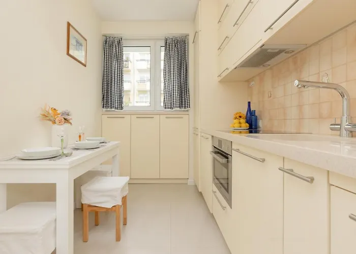 Center Zurawia By Renters *